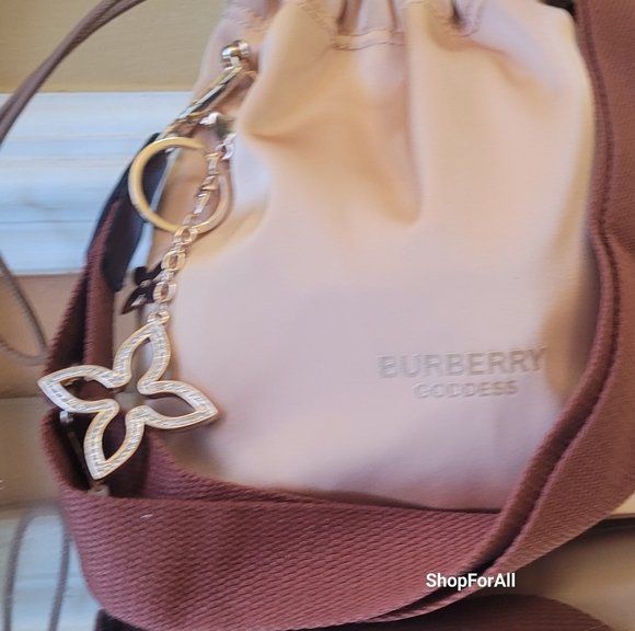 Burberry draw string pouch - Picture 10 of 13